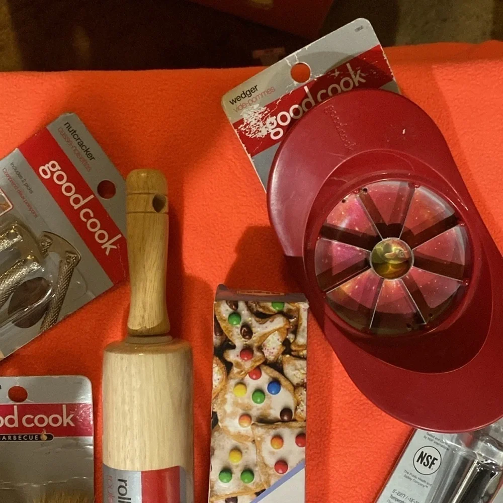 Sweet Kitchen Gadget Bundle Rolling Pin  Slicers Wedger Pastry Brush Fall Baking